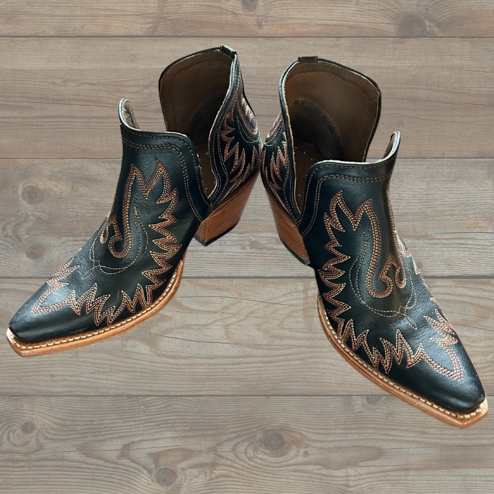 EUC Black Leather Ariat Dixon Chimayo Cowboy Booties 9 *FREE SHIPPING*